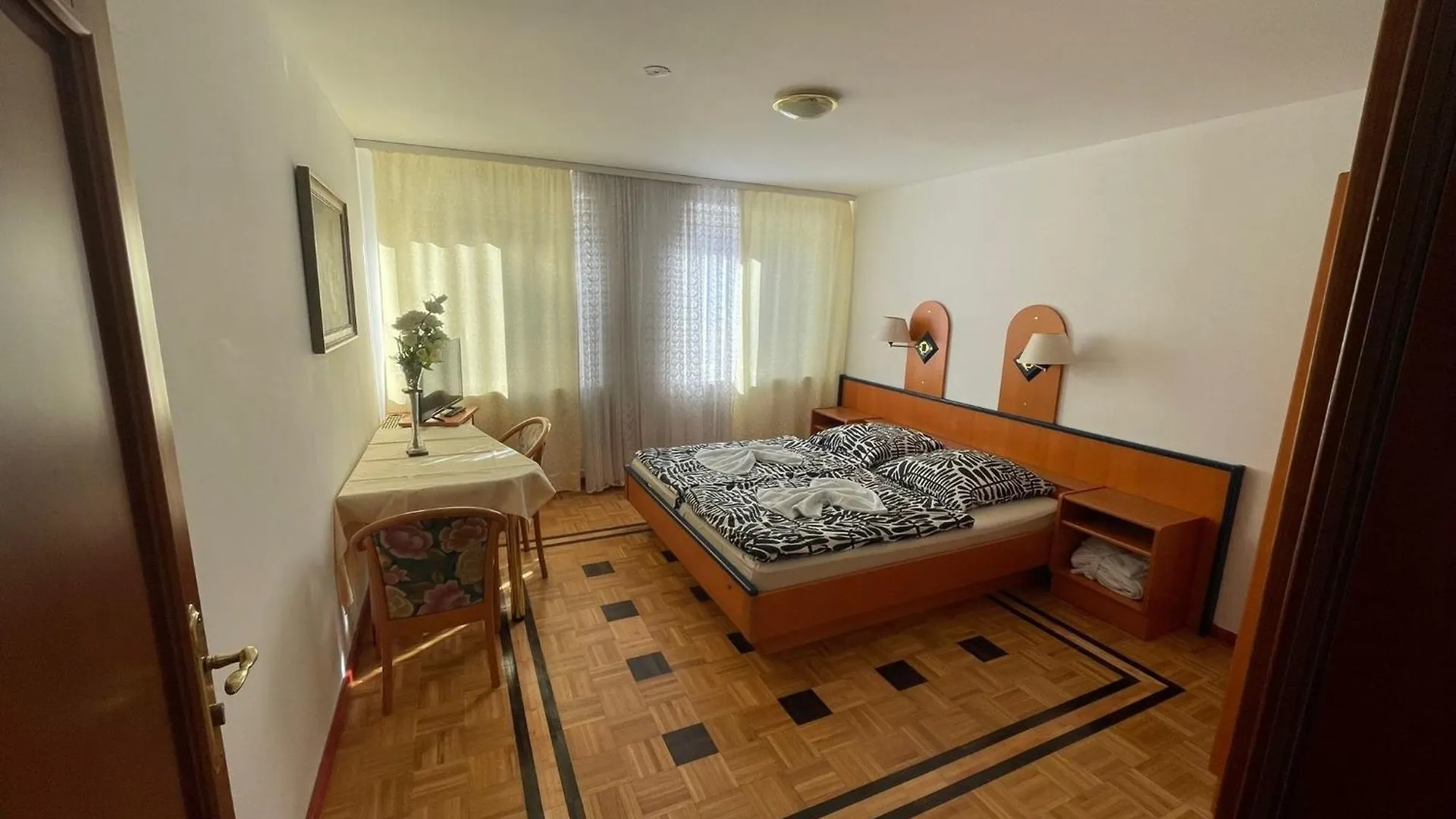 נירנברג Pension Doppelbett Zimmer 12 0*,  גרמניה