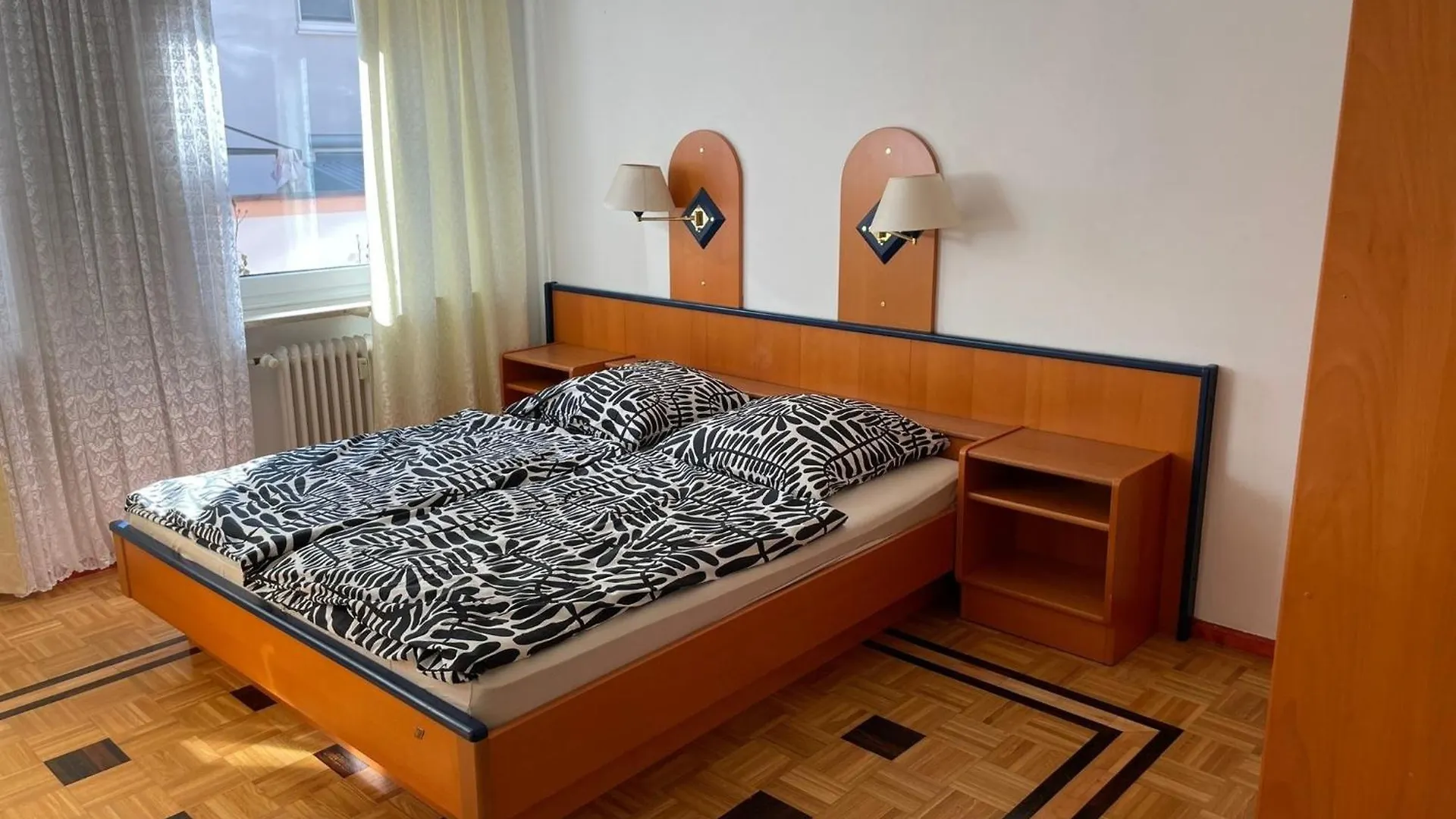 נירנברג Pension Doppelbett Zimmer 12 דירה